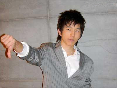 魔兽争霸圈帅哥pk美女